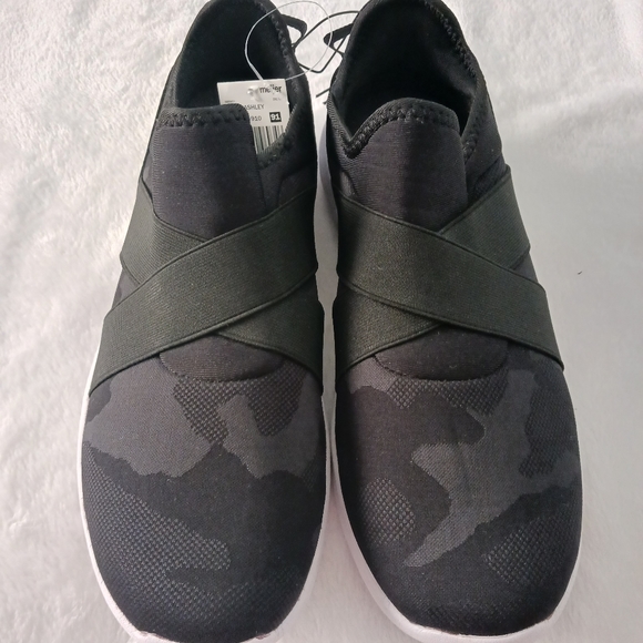 MTA Sport • Women's "Ashley" Memory Foam Camo Athletic Slip-On Sneakers - Picture 4 of 13